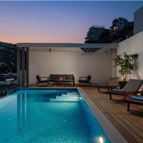 Luxury Beachfront Villa with Heated Infinity Pool near Trogir, Sleeps 8